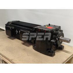 Servomotor s převodovkou